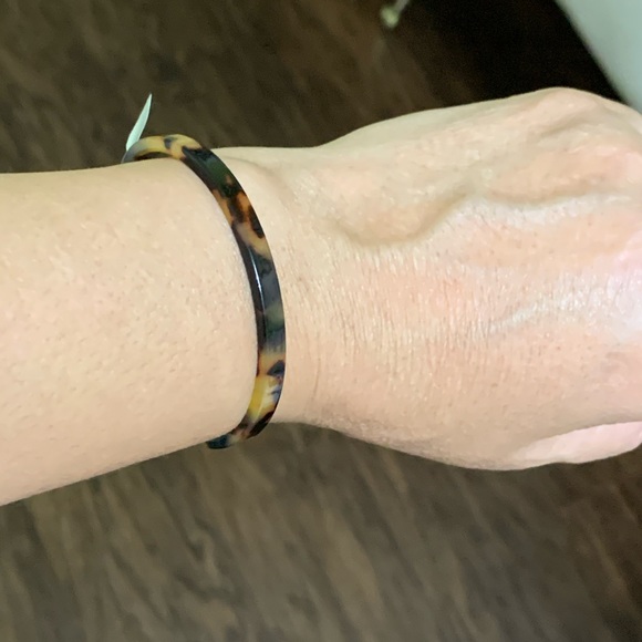 Francesca’s collection noemi tortoise  cuff - Picture 6 of 9